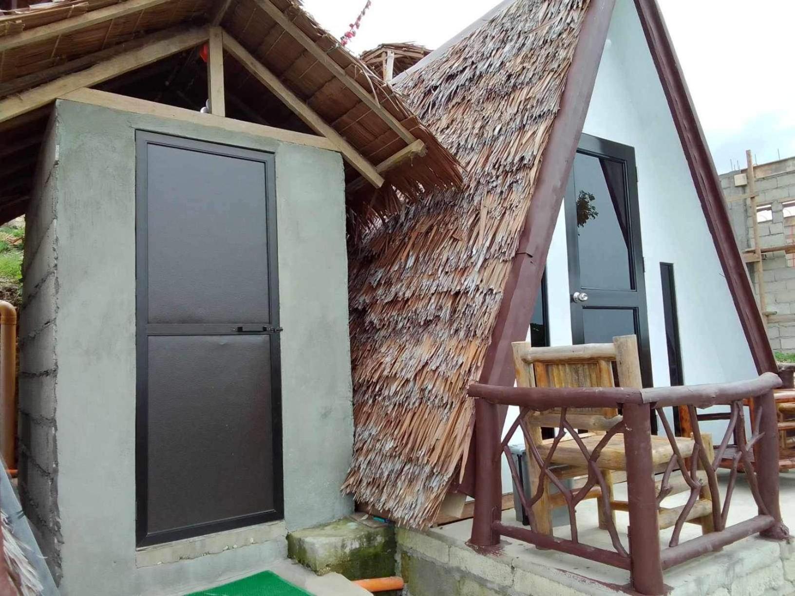 Thornton'S Sea View Cafe & Guesthouse Siquijor Esterno foto