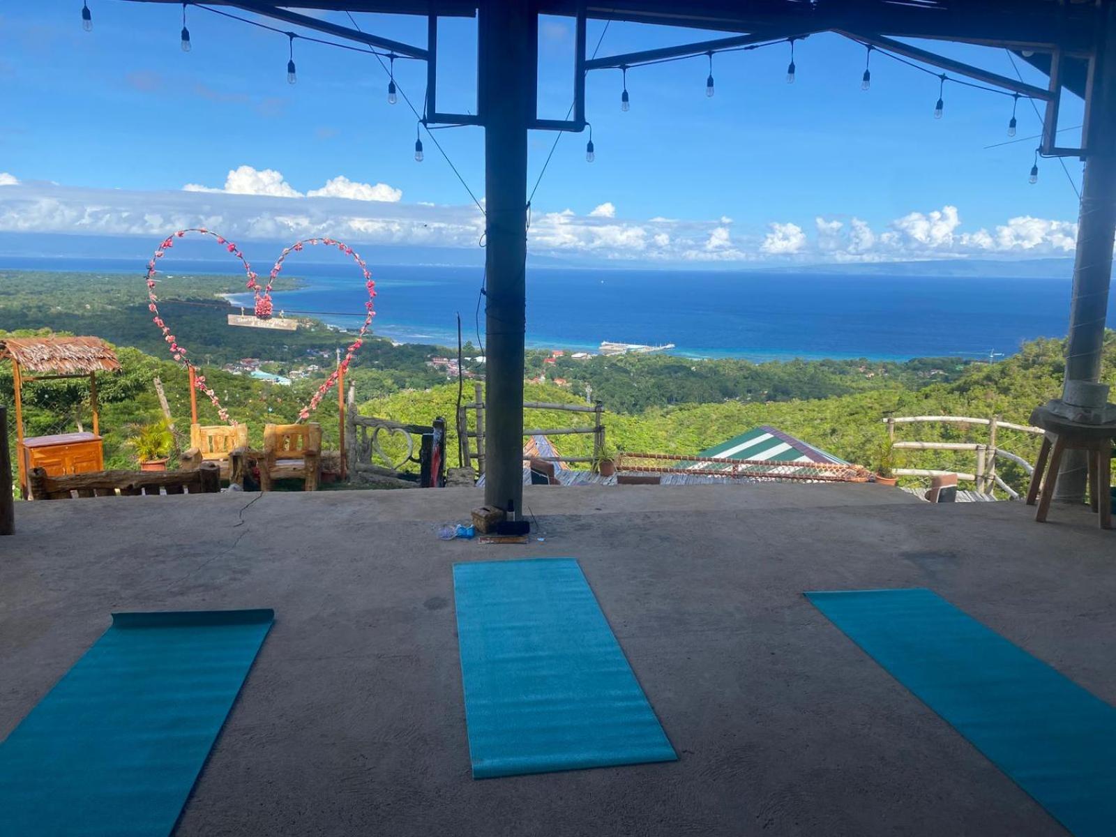 Thornton'S Sea View Cafe & Guesthouse Siquijor Esterno foto