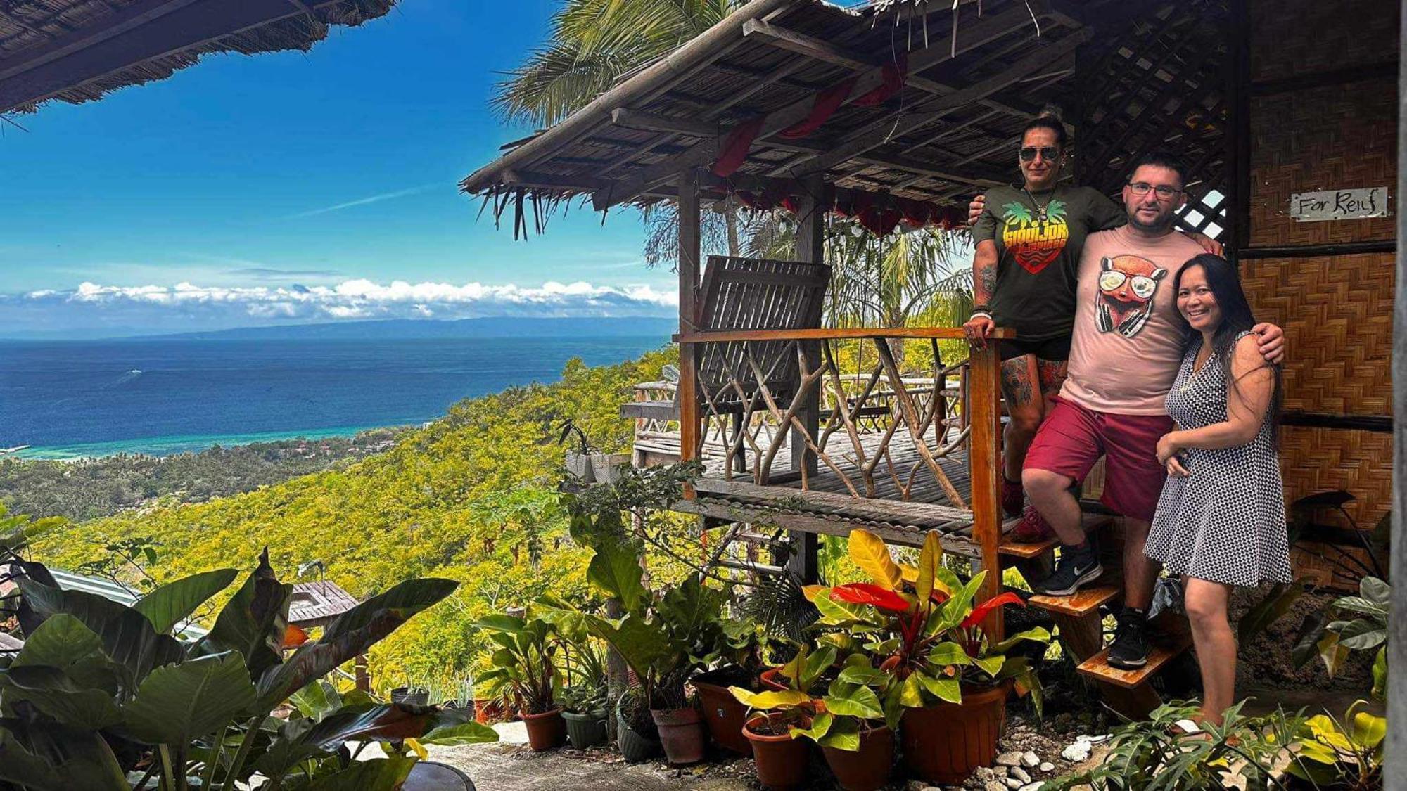 Thornton'S Sea View Cafe & Guesthouse Siquijor Esterno foto