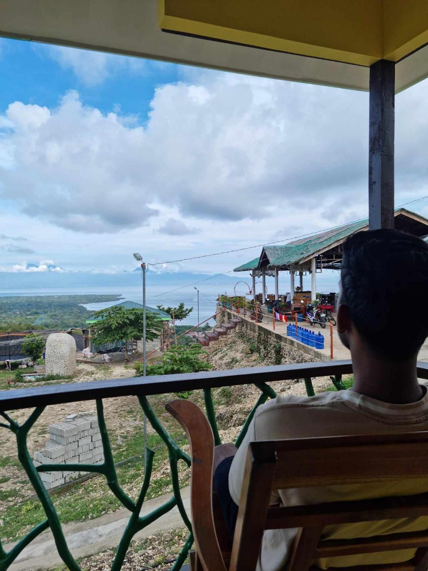 Thornton'S Sea View Cafe & Guesthouse Siquijor Esterno foto
