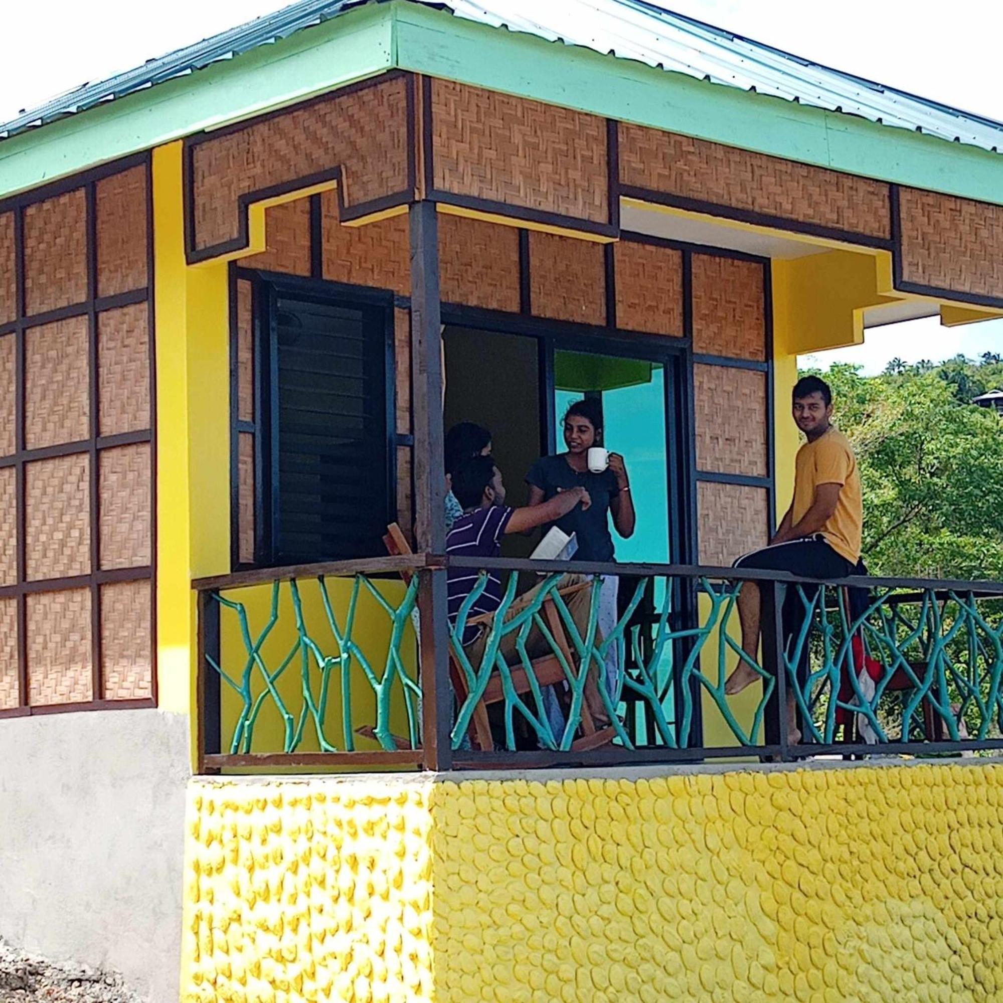 Thornton'S Sea View Cafe & Guesthouse Siquijor Esterno foto
