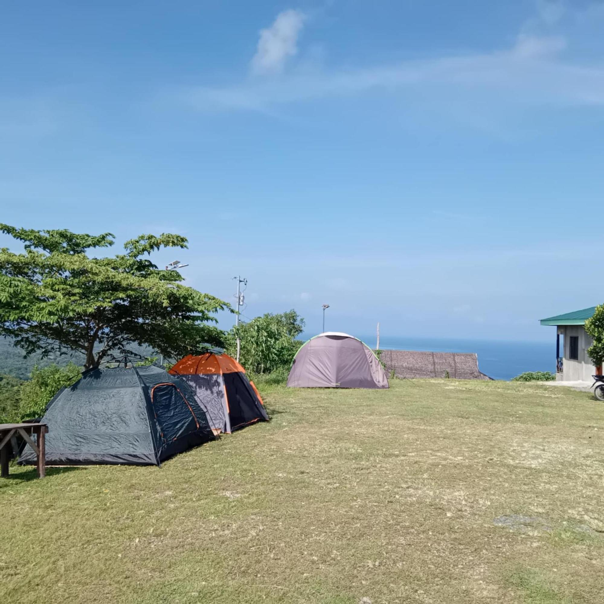 Thornton'S Sea View Cafe & Guesthouse Siquijor Esterno foto