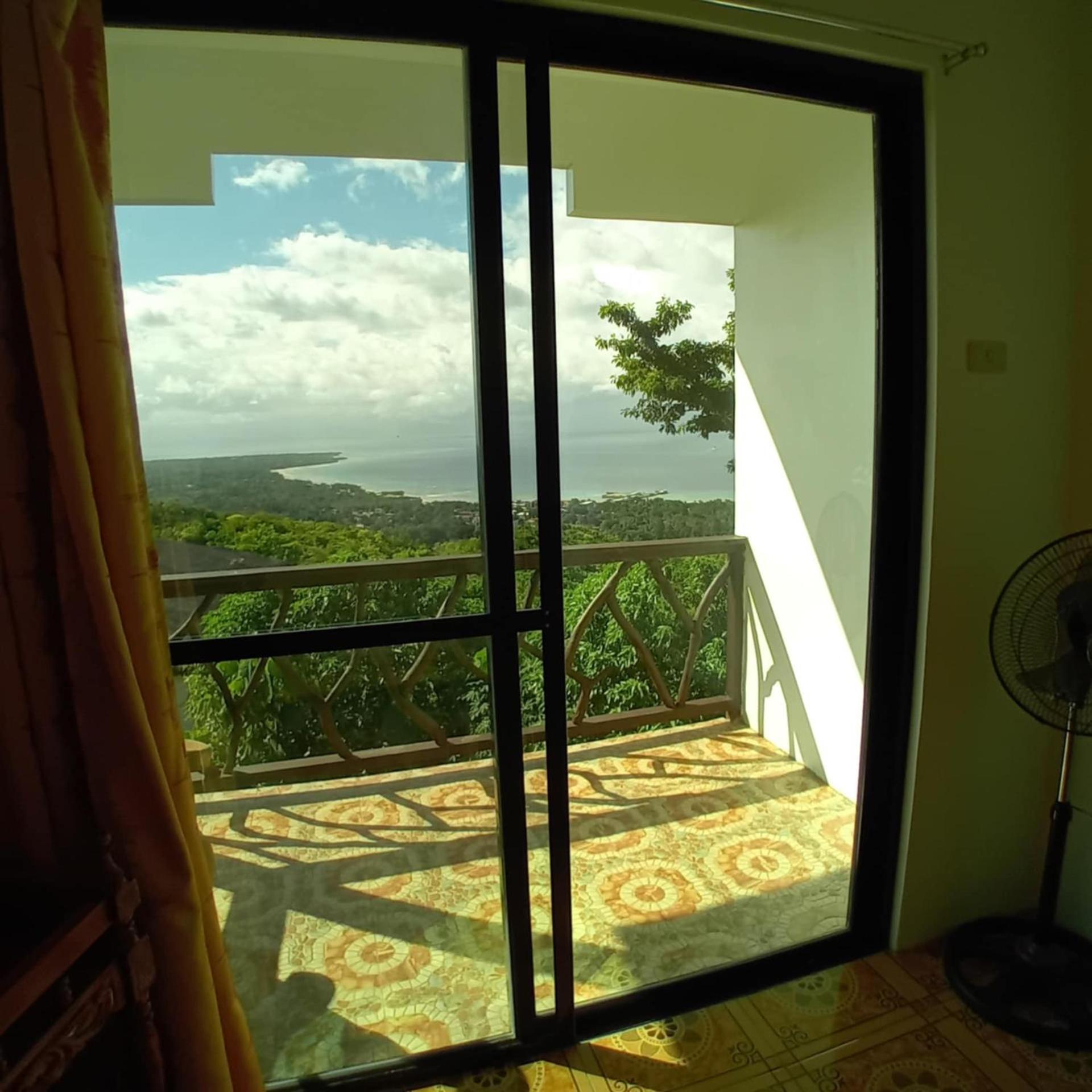 Thornton'S Sea View Cafe & Guesthouse Siquijor Esterno foto